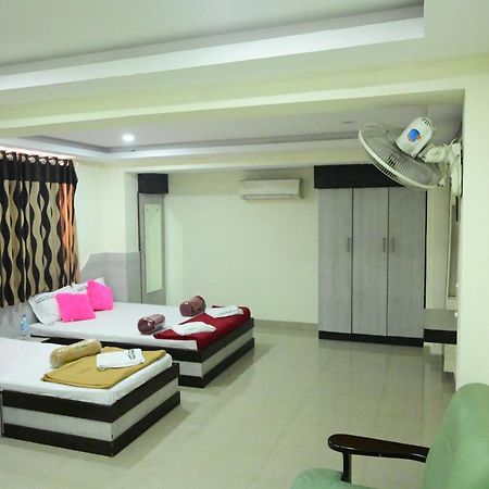Thaibah Residency Hotel Kottakkal Buitenkant foto